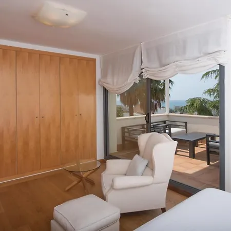 Villa R144 Sea View For 6 People *