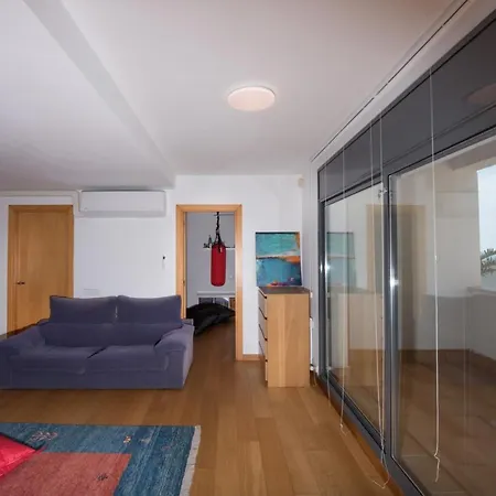 R144 Sea View For 6 People